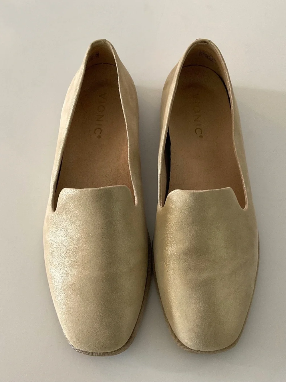 VIONIC Willa 2.0 Slip-On Leather Loafer in Shimmering Pale Gold Size 9